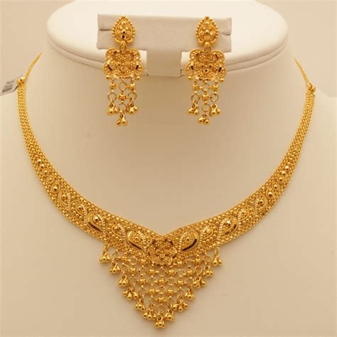 20 gram gold necklace set.